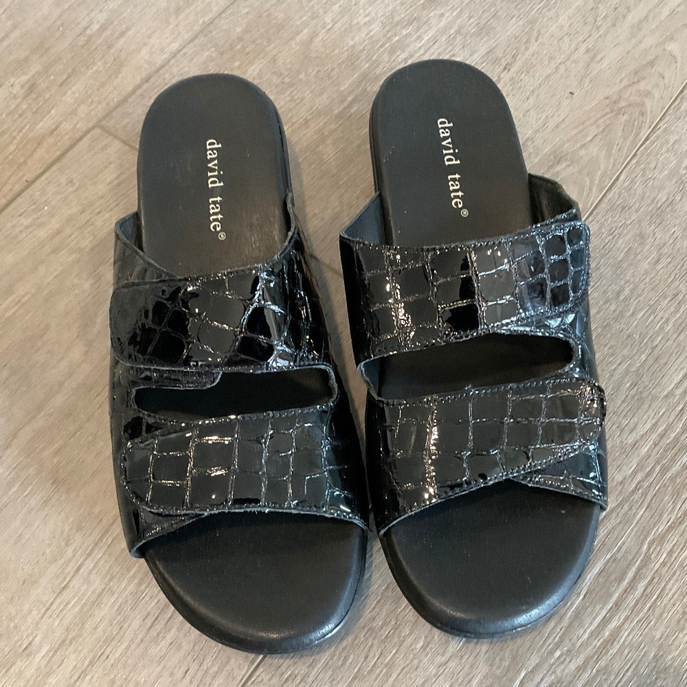 David Tate Slide Sandal Embossed Black Leather Velcro Strap Size 9